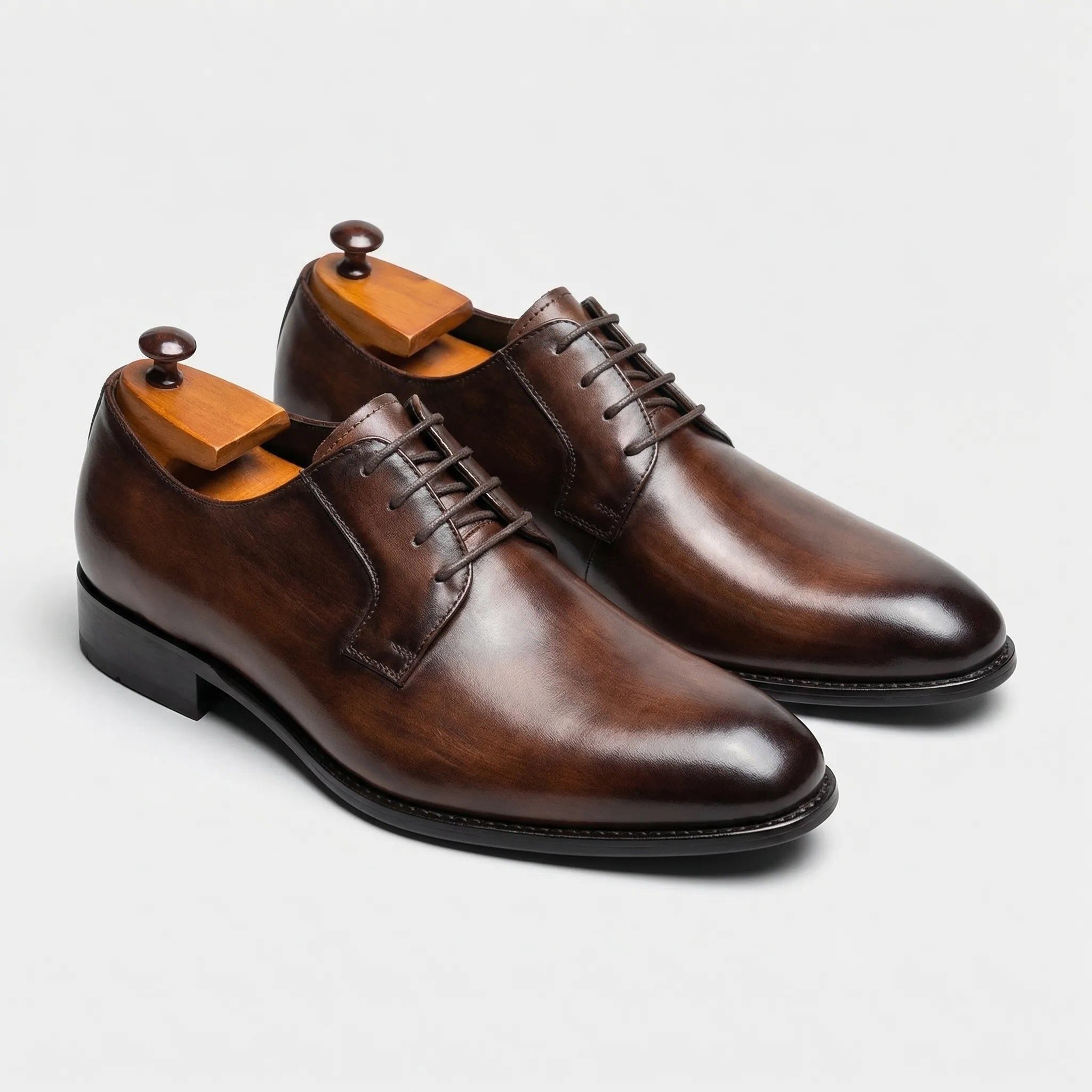 Lace-Up Pointed Toe Oxford for Men - Brown